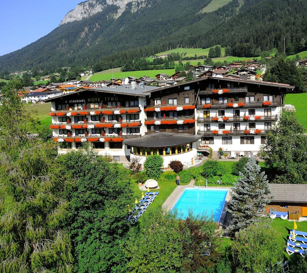 Ferienhotel Tyrol Soell Am Wilden Kaiser Exteriör bild