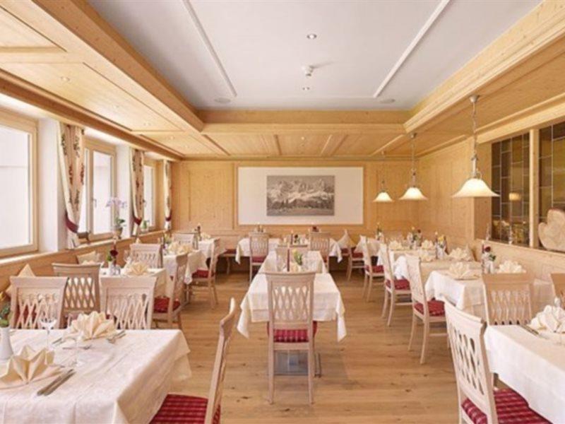 Ferienhotel Tyrol Soell Am Wilden Kaiser Exteriör bild
