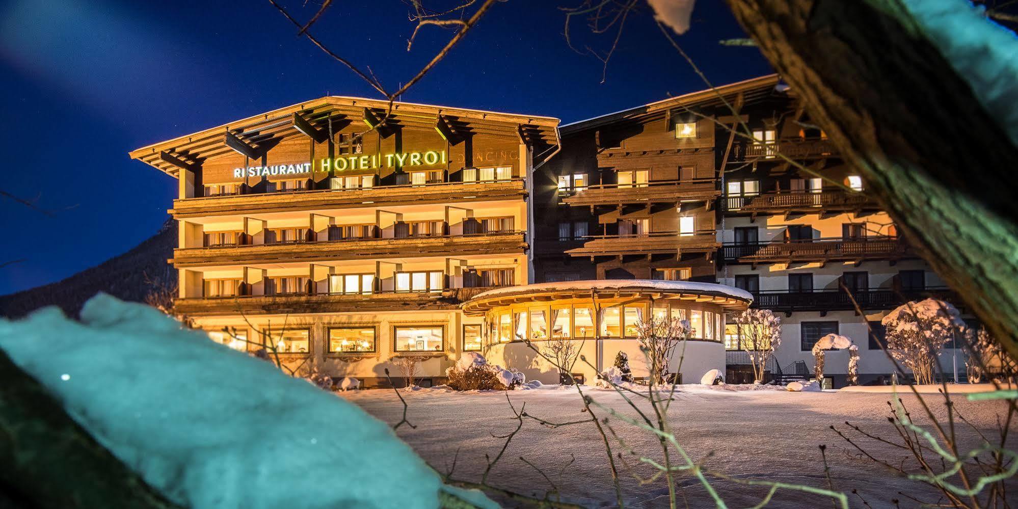 Ferienhotel Tyrol Soell Am Wilden Kaiser Exteriör bild