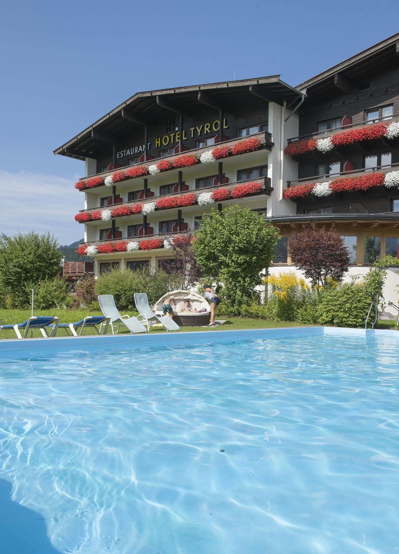 Ferienhotel Tyrol Soell Am Wilden Kaiser Exteriör bild