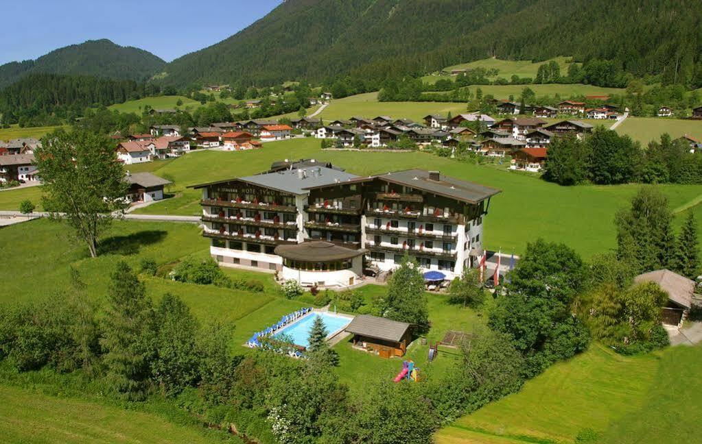 Ferienhotel Tyrol Soell Am Wilden Kaiser Exteriör bild